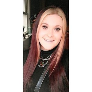 Meet your Posher, Emilee